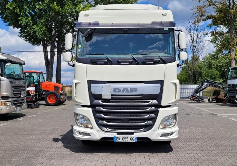 DAF XF510 SPACE CAB / SPROWADZONY / MANUAL / RETARDER - Trattore stradale: foto 2 DAF XF510 SPACE CAB / SPROWADZONY / MANUAL / RETARDER - Trattore stradale: foto 2