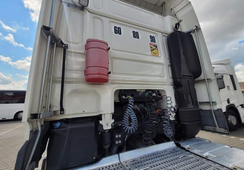 DAF XF510 SPACE CAB / SPROWADZONY / MANUAL / RETARDER - Trattore stradale: foto 4 DAF XF510 SPACE CAB / SPROWADZONY / MANUAL / RETARDER - Trattore stradale: foto 4
