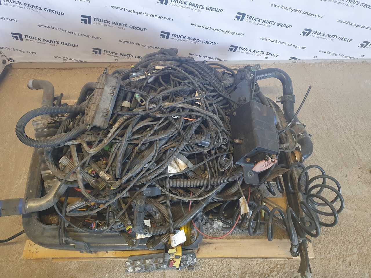 IVECO IVECO STRALIS EURO6 complete wiring harness, engine wiring, cab wiring, wiring set, frame wiring, cables 5801679758, 5801801250, 5801692062, 5801725016, 5801418770, 5801270108, 41246407, 41242608, 412 - Cavi/ Fili per Camion: foto 2 IVECO IVECO STRALIS EURO6 complete wiring harness, engine wiring, cab wiring, wiring set, frame wiring, cables 5801679758, 5801801250, 5801692062, 5801725016, 5801418770, 5801270108, 41246407, 41242608, 412 - Cavi/ Fili per Camion: foto 2