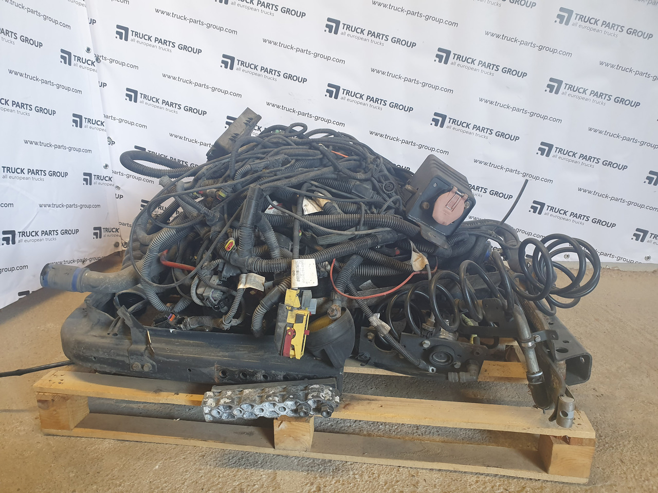 IVECO IVECO STRALIS EURO6 complete wiring harness, engine wiring, cab wiring, wiring set, frame wiring, cables 5801679758, 5801801250, 5801692062, 5801725016, 5801418770, 5801270108, 41246407, 41242608, 412 - Cavi/ Fili per Camion: foto 1 IVECO IVECO STRALIS EURO6 complete wiring harness, engine wiring, cab wiring, wiring set, frame wiring, cables 5801679758, 5801801250, 5801692062, 5801725016, 5801418770, 5801270108, 41246407, 41242608, 412 - Cavi/ Fili per Camion: foto 1