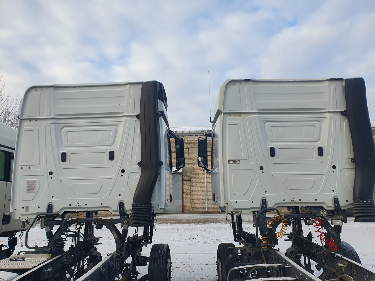 MERCEDES-BENZ Mercedes Benz Actors MP4 EURO6 cab body cabin L-cab BIG SPACE, STREAM SPACE type 0006000101, 0006001005, 9606101017, 9606102505, 9606102705, 9606103355, 9606103455, 9606103725, 9606160966, 9606160866 - Cabina per Camion: foto 4 MERCEDES-BENZ Mercedes Benz Actors MP4 EURO6 cab body cabin L-cab BIG SPACE, STREAM SPACE type 0006000101, 0006001005, 9606101017, 9606102505, 9606102705, 9606103355, 9606103455, 9606103725, 9606160966, 9606160866 - Cabina per Camion: foto 4