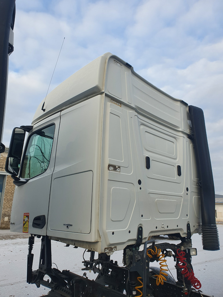 MERCEDES-BENZ Mercedes Benz Actors MP4 EURO6 cab body cabin L-cab BIG SPACE, STREAM SPACE type 0006000101, 0006001005, 9606101017, 9606102505, 9606102705, 9606103355, 9606103455, 9606103725, 9606160966, 9606160866 - Cabina per Camion: foto 5 MERCEDES-BENZ Mercedes Benz Actors MP4 EURO6 cab body cabin L-cab BIG SPACE, STREAM SPACE type 0006000101, 0006001005, 9606101017, 9606102505, 9606102705, 9606103355, 9606103455, 9606103725, 9606160966, 9606160866 - Cabina per Camion: foto 5