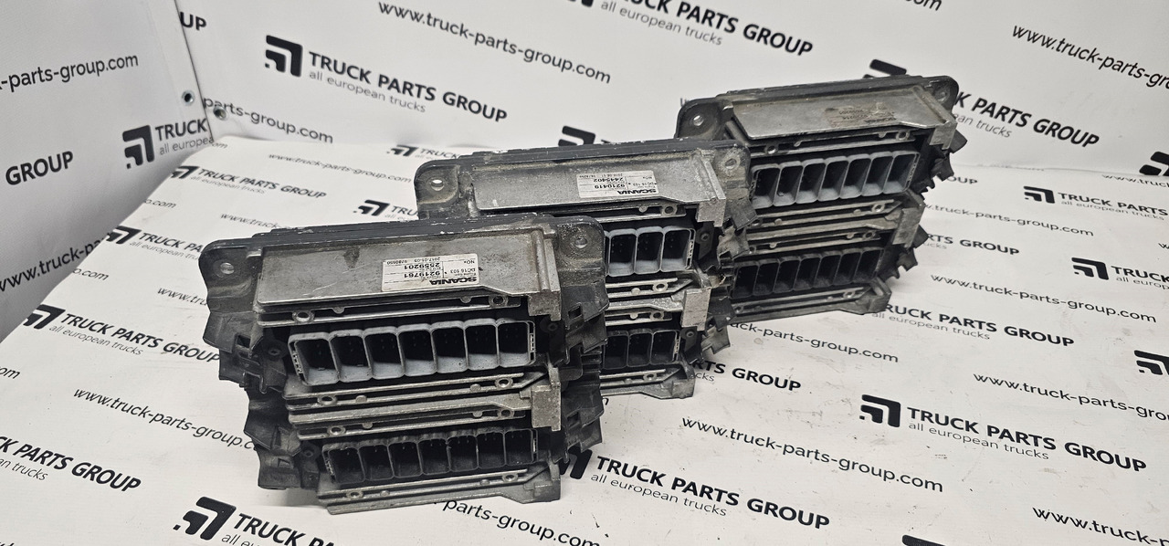 SCANIA SCANIA T, P, G, R, L, S series EURO6 ECU EMS XPI engine control unit DC16103, 2284382, 1857179, 1857180, 2292756, 2292753, 2284380, 2292755, 2284381, 2292757, 2284383, 2292783, 2284375, 2292783, 22843 - Ricambi: foto 1 SCANIA SCANIA T, P, G, R, L, S series EURO6 ECU EMS XPI engine control unit DC16103, 2284382, 1857179, 1857180, 2292756, 2292753, 2284380, 2292755, 2284381, 2292757, 2284383, 2292783, 2284375, 2292783, 22843 - Ricambi: foto 1