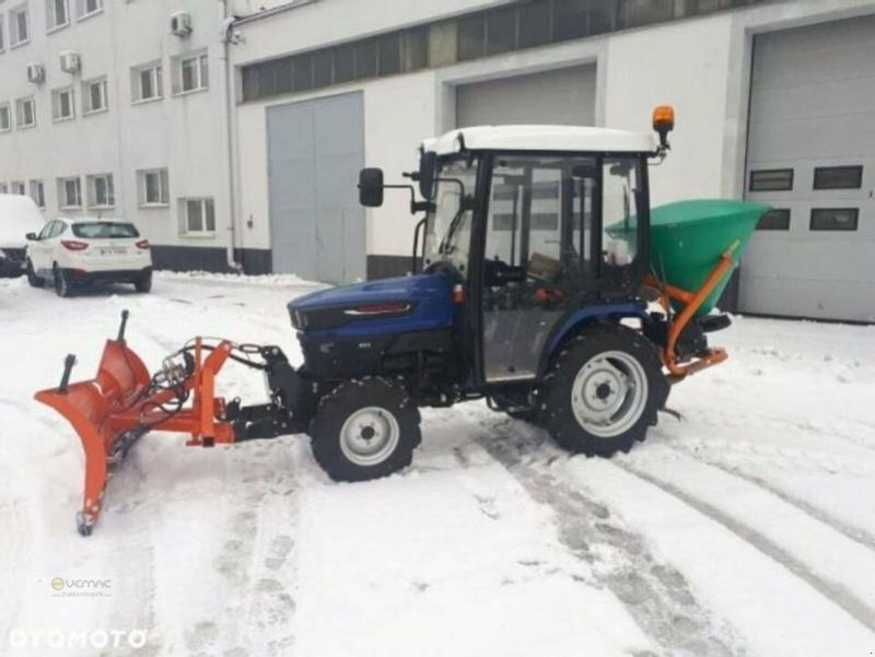 Farmtrac Farmtrac 26 26PS Hydrostat Winterdienst Schneeschild Streuer NEU - Trattore comunale: foto 4 Farmtrac Farmtrac 26 26PS Hydrostat Winterdienst Schneeschild Streuer NEU - Trattore comunale: foto 4