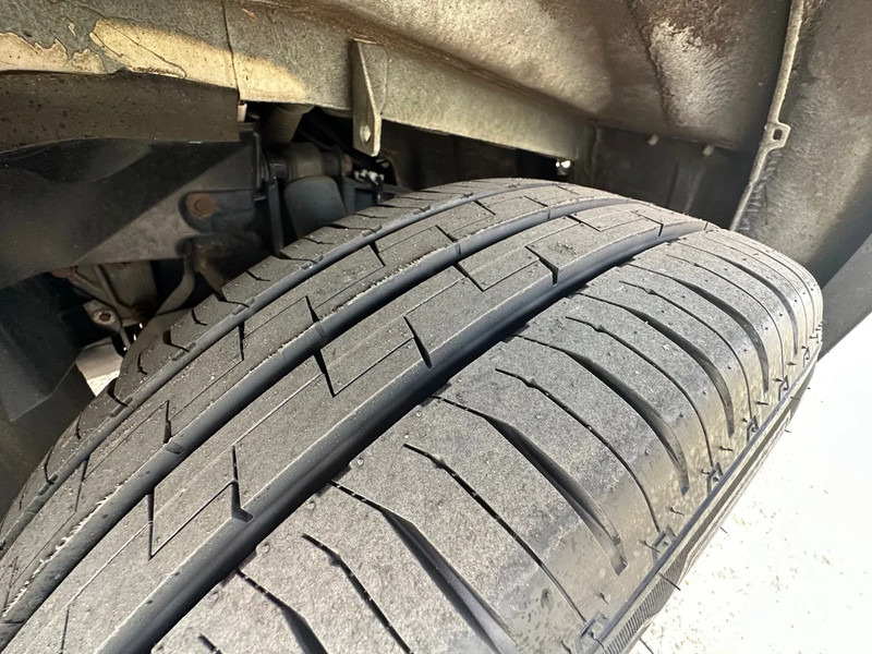 Iveco Daily 35S16 / 160 PK / LAADKLEP / AIRCO / NIEUWE VOORBANDEN / NIEUWE APK! - Furgone box: foto 4 Iveco Daily 35S16 / 160 PK / LAADKLEP / AIRCO / NIEUWE VOORBANDEN / NIEUWE APK! - Furgone box: foto 4