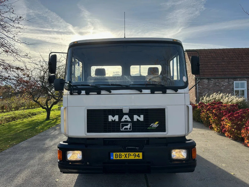 MAN 19.272 F90 / NL TRUCK / 4X2 / EURO1 / ATLAS AK140.1-6,2/1 / MANUAL / FIRST OWNER - Camion con gru: foto 2 MAN 19.272 F90 / NL TRUCK / 4X2 / EURO1 / ATLAS AK140.1-6,2/1 / MANUAL / FIRST OWNER - Camion con gru: foto 2
