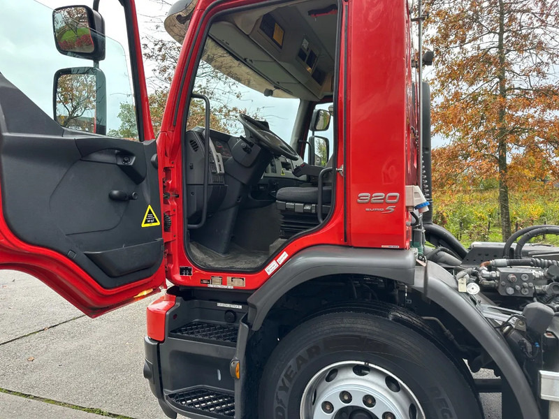 Volvo FE 320 / NL TRUCK / EURO 5 / HIAB MULTILIFT XR 21T / LIKE NEW!! / LOW KM!! / LIFT+STEER AXLE - Autocarro scarrabile: foto 4 Volvo FE 320 / NL TRUCK / EURO 5 / HIAB MULTILIFT XR 21T / LIKE NEW!! / LOW KM!! / LIFT+STEER AXLE - Autocarro scarrabile: foto 4