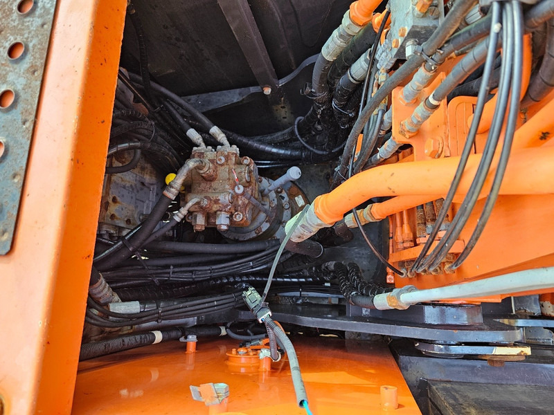 Escavatore cingolato Hitachi ZX130LCN-6: foto 12