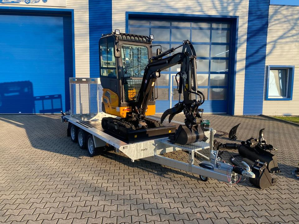 Minibagger BK2000NKSR + Tieflader + Zubehör *INKL.19% MWST*BERGER KRAUS*KUBOTA* KLIMA*SCHWENKARM*VERSTELLFAHRWERK* - Miniescavatore: foto 3 Minibagger BK2000NKSR + Tieflader + Zubehör *INKL.19% MWST*BERGER KRAUS*KUBOTA* KLIMA*SCHWENKARM*VERSTELLFAHRWERK* - Miniescavatore: foto 3