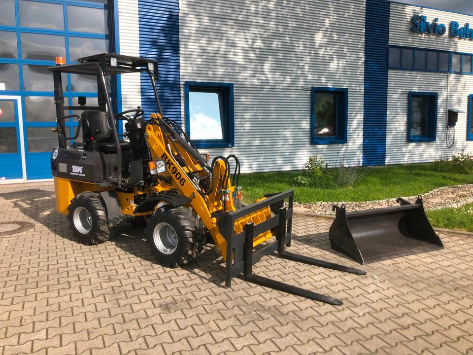 Radlader / Hoflader BK906 *INKL.19% MWST*PERKINS*BERGER KRAUS*GABELPAKET*CE*EURO - Pala articolata: foto 1 Radlader / Hoflader BK906 *INKL.19% MWST*PERKINS*BERGER KRAUS*GABELPAKET*CE*EURO - Pala articolata: foto 1
