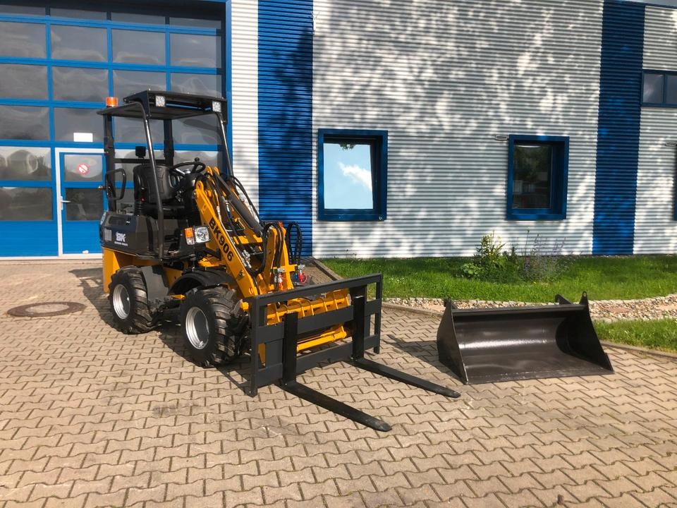 Radlader / Hoflader BK906 *INKL.19% MWST*PERKINS*BERGER KRAUS*GABELPAKET*CE*EURO - Pala articolata: foto 2 Radlader / Hoflader BK906 *INKL.19% MWST*PERKINS*BERGER KRAUS*GABELPAKET*CE*EURO - Pala articolata: foto 2