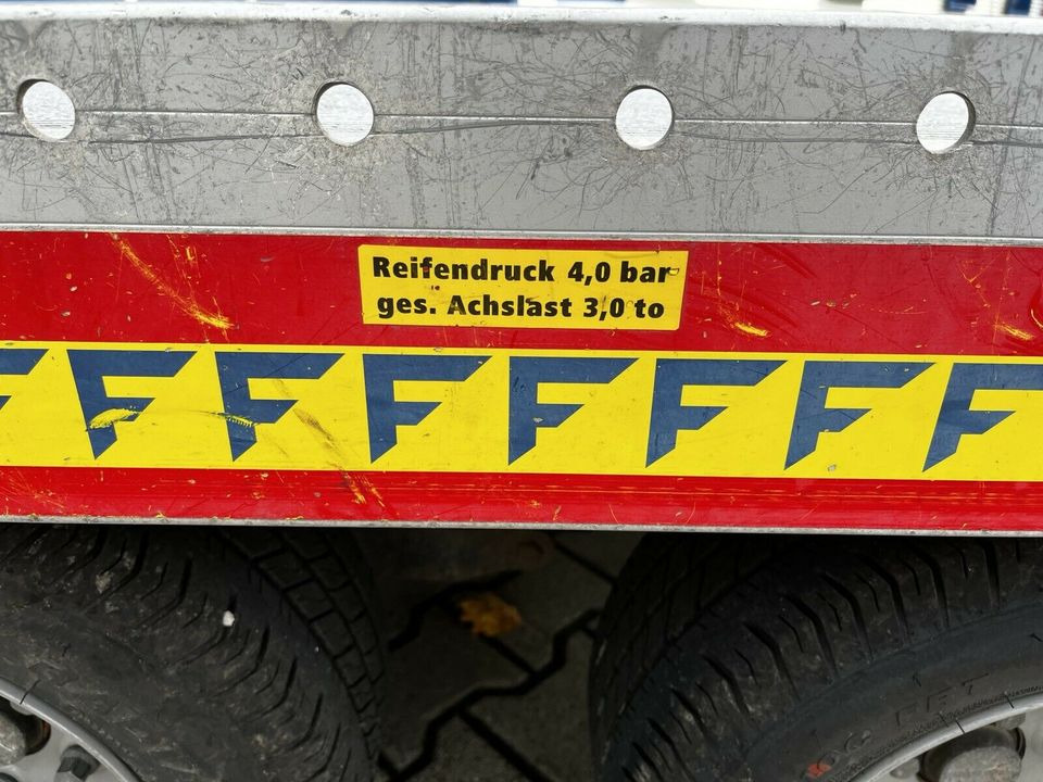 Rimorchio trasporto automezzi Viermietung / FIT-ZEL Fahrzeugtransporter 3000KG / Anhänger / Nutzlast 2460kg: foto 9