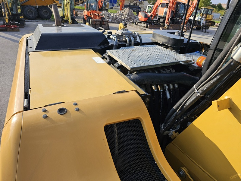 Escavatore gommato CATERPILLAR M318F: foto 13