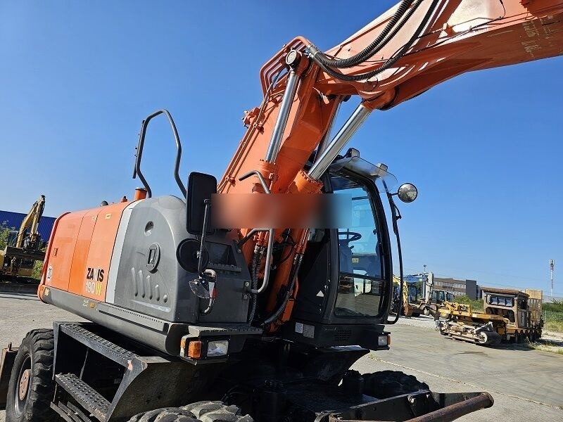 Escavatore gommato Hitachi ZX190W-3: foto 6
