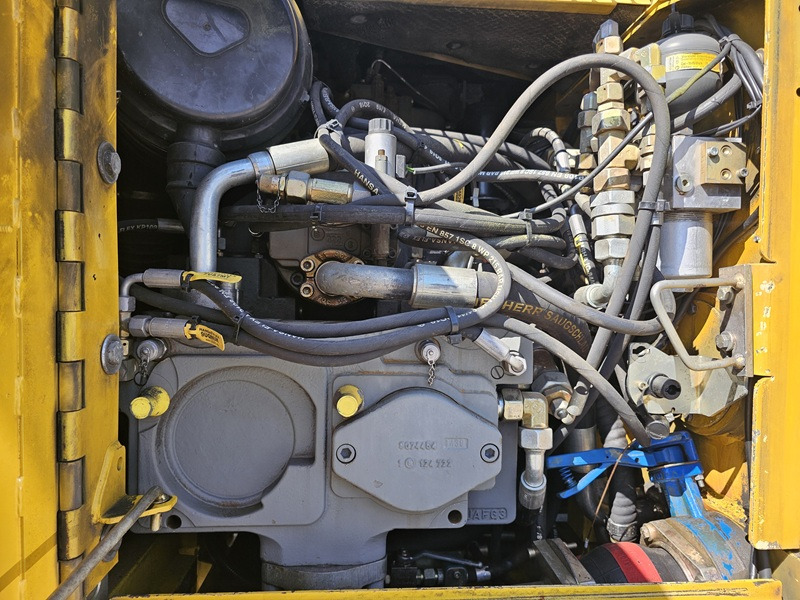 Escavatore gommato LIEBHERR A900C ZW: foto 17 Escavatore gommato LIEBHERR A900C ZW: foto 17