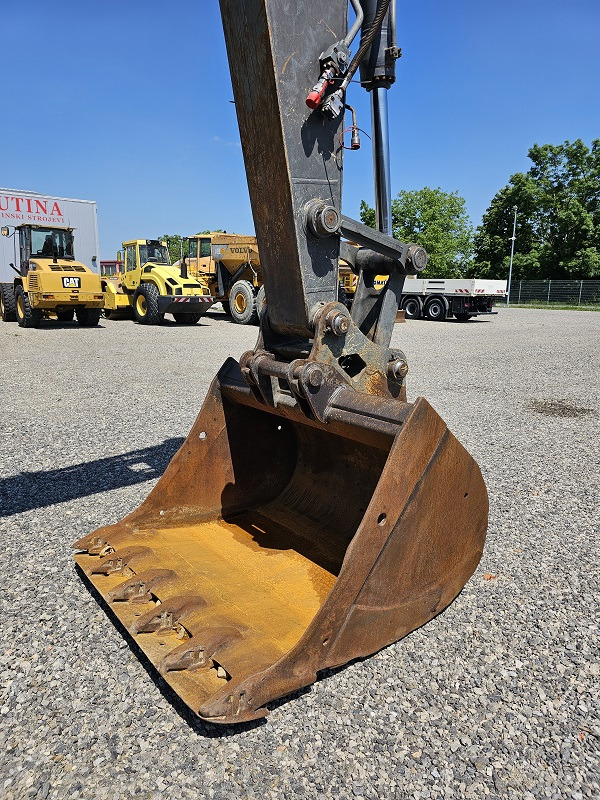 Escavatore cingolato VOLVO EC240BNLC: foto 18