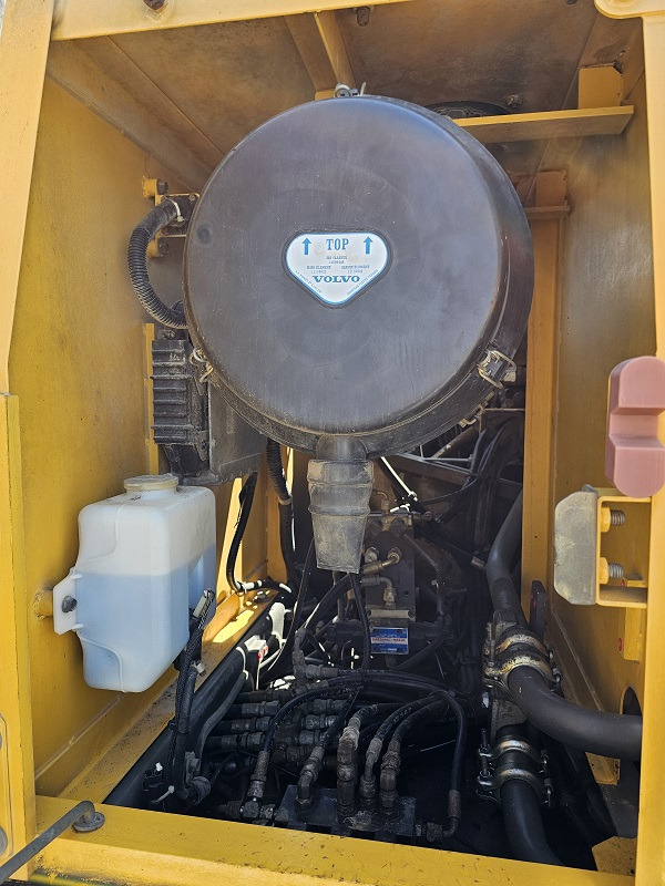 Escavatore cingolato VOLVO EC240BNLC: foto 17