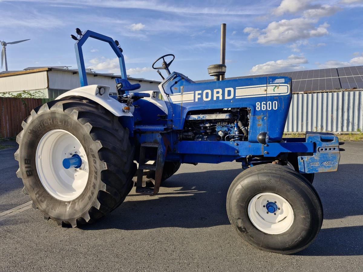 Ford 8600 - Trattore: foto 1 Ford 8600 - Trattore: foto 1
