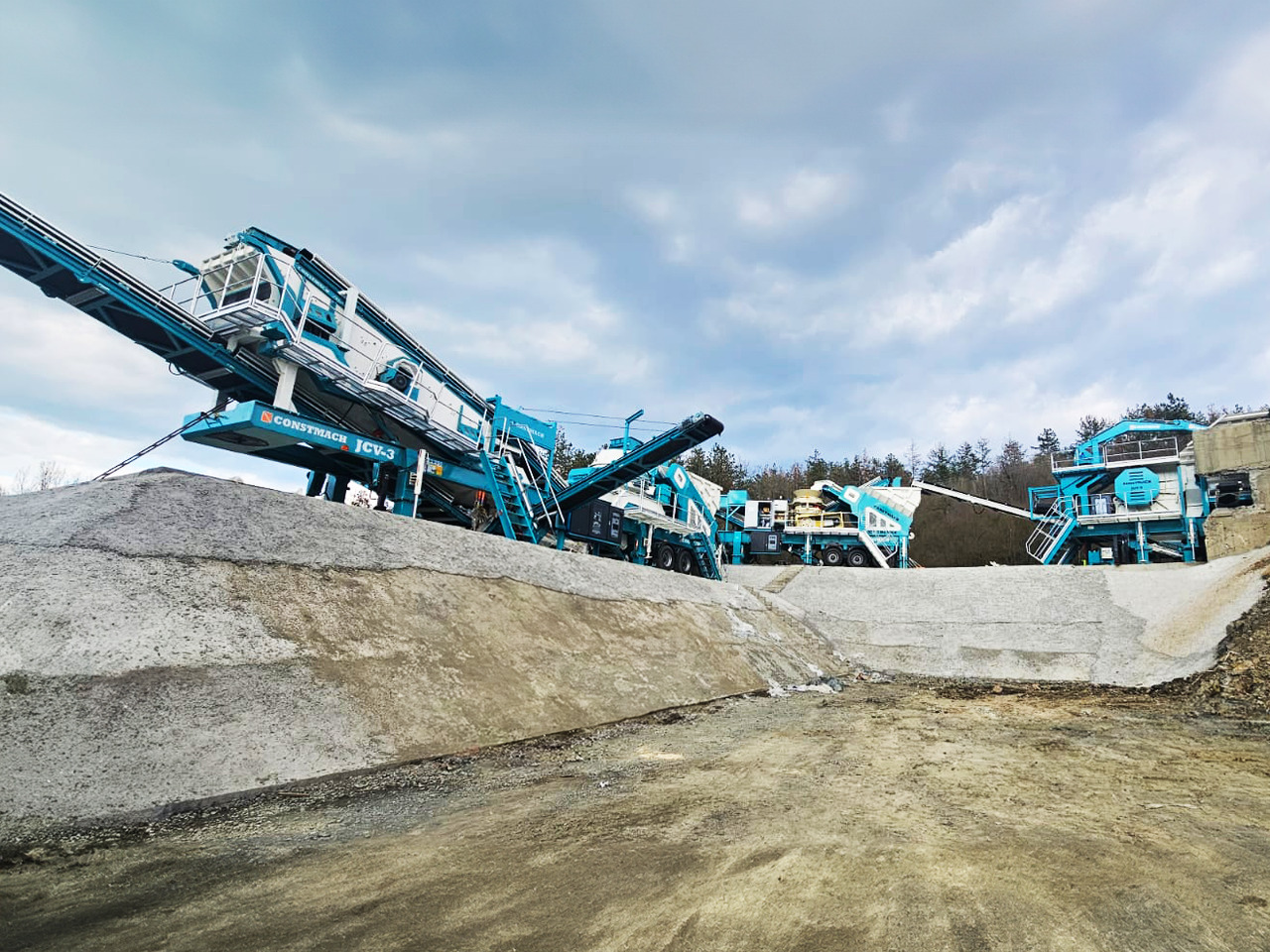 Constmach Mobile Impact Crushing Station With A Production Capacity Of 300 Tons - Frantoio mobile: foto 2 Constmach Mobile Impact Crushing Station With A Production Capacity Of 300 Tons - Frantoio mobile: foto 2