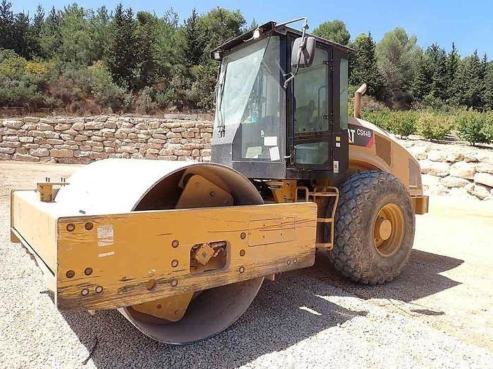 CAT CS64B - Piastra vibrante: foto 2 CAT CS64B - Piastra vibrante: foto 2