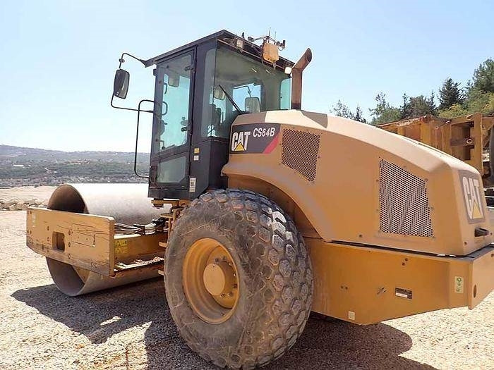 CAT CS64B - Piastra vibrante: foto 5 CAT CS64B - Piastra vibrante: foto 5