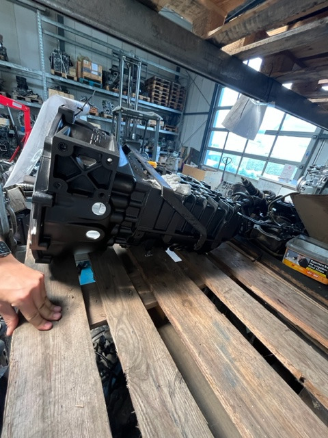 ZF 6S850 Ecolite mit Garantie - Cambio per Camion: foto 3 ZF 6S850 Ecolite mit Garantie - Cambio per Camion: foto 3