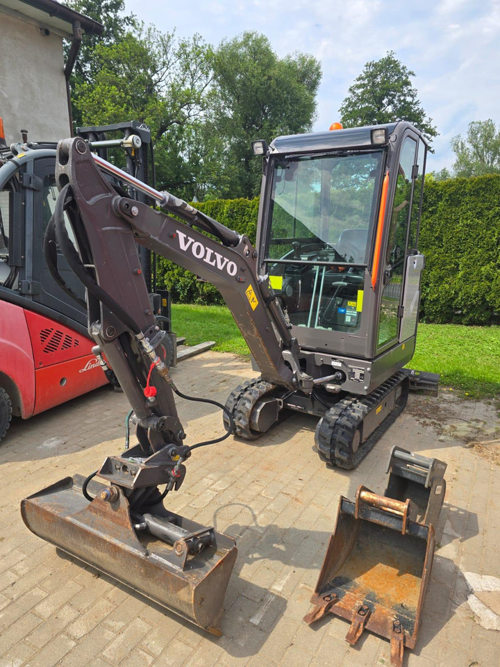 VOLVO EC 18 E - Miniescavatore: foto 1 VOLVO EC 18 E - Miniescavatore: foto 1