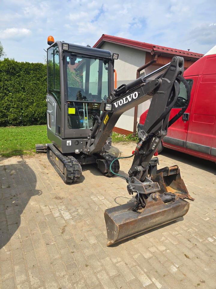 VOLVO EC 18 E - Miniescavatore: foto 2 VOLVO EC 18 E - Miniescavatore: foto 2
