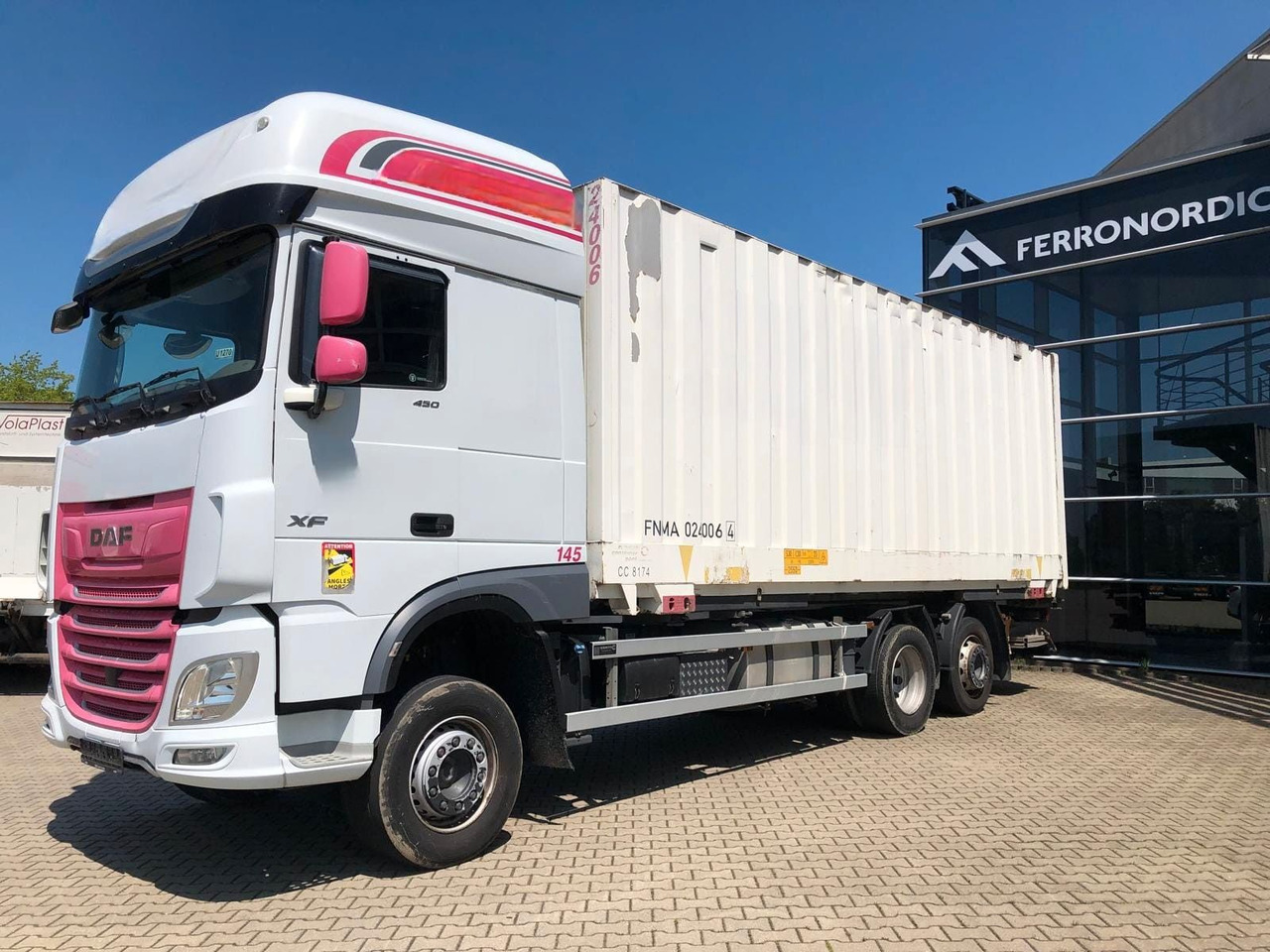 DAF XF450 SSC Lenk/Lift*LBW*AHK*Standkl.*inkl.Koffer - Autocarro portacontainer/ Caisse interchangeable: foto 3 DAF XF450 SSC Lenk/Lift*LBW*AHK*Standkl.*inkl.Koffer - Autocarro portacontainer/ Caisse interchangeable: foto 3