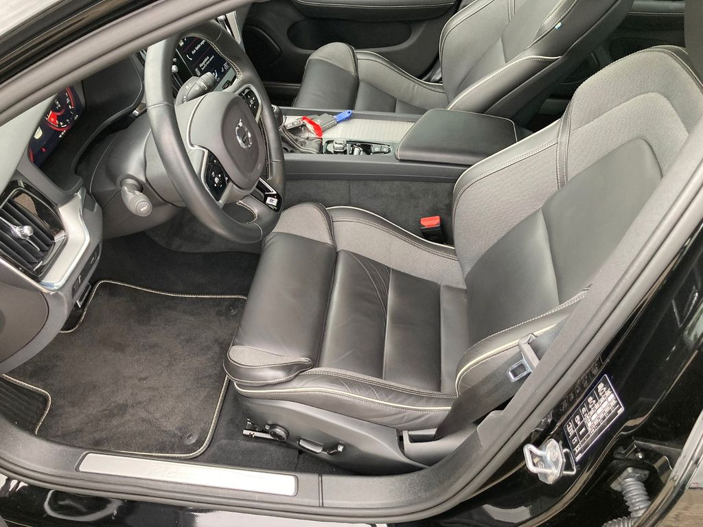 Volvo S60 T5 Lim. R-Design Volvo S60 T5 Lim. R-Design - Berlina: foto 4 Volvo S60 T5 Lim. R-Design Volvo S60 T5 Lim. R-Design - Berlina: foto 4