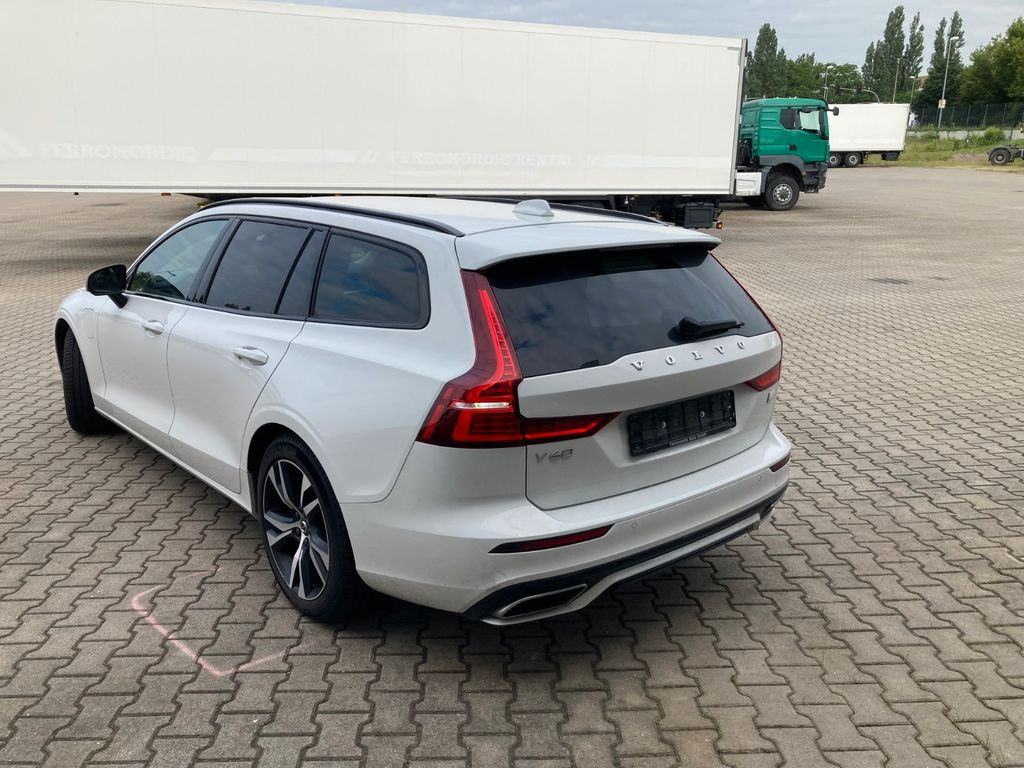 Volvo V60 T6 AWD R-Design Expression Recharge Plug-In Volvo V60 T6 AWD R-Design Expression Recharge Plug-In - Station wagon: foto 3 Volvo V60 T6 AWD R-Design Expression Recharge Plug-In Volvo V60 T6 AWD R-Design Expression Recharge Plug-In - Station wagon: foto 3