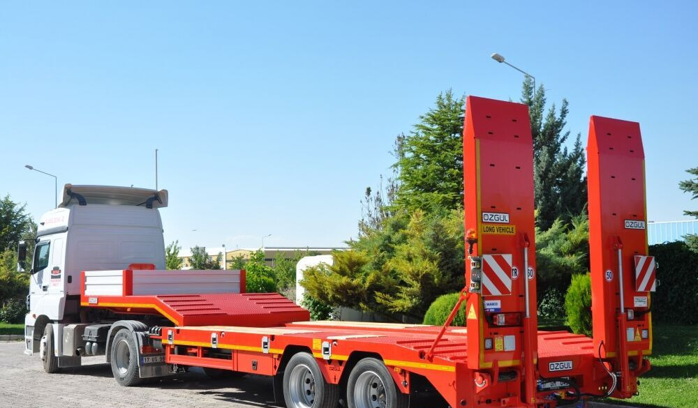 Özgül 2 AXLE LOWBED SEMI TRAILER - Semirimorchio pianale ribassato: foto 1 Özgül 2 AXLE LOWBED SEMI TRAILER - Semirimorchio pianale ribassato: foto 1