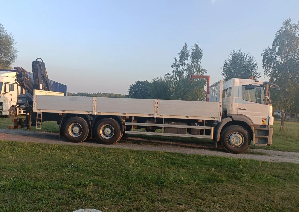 Mercedes-Benz AXOR 2633 - Autocarro con pianale/ Cassone fisso: foto 5 Mercedes-Benz AXOR 2633 - Autocarro con pianale/ Cassone fisso: foto 5