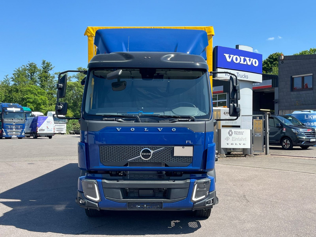 Volvo FL14.245 Junge Schiebeplane - Camion centinato: foto 2 Volvo FL14.245 Junge Schiebeplane - Camion centinato: foto 2