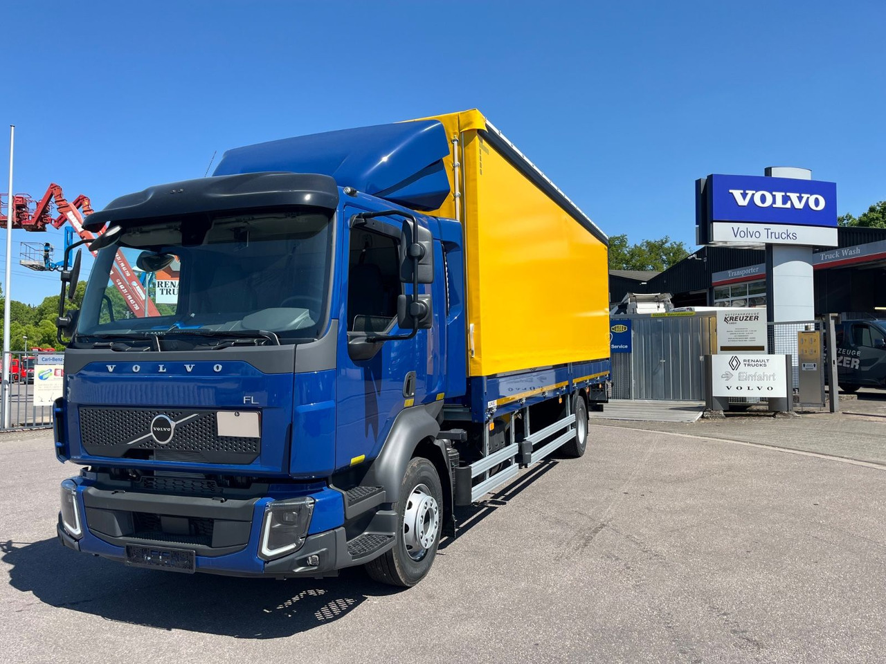 Volvo FL14.245 Junge Schiebeplane - Camion centinato: foto 1 Volvo FL14.245 Junge Schiebeplane - Camion centinato: foto 1