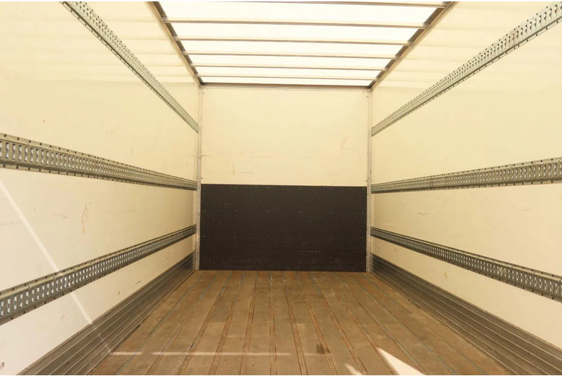 DAF LF 210 FA Bakwagen + Dhollandia 2000 kg klep extra accu set, 3x bindrail + stang. - Autocarro furgonato: foto 4 DAF LF 210 FA Bakwagen + Dhollandia 2000 kg klep extra accu set, 3x bindrail + stang. - Autocarro furgonato: foto 4