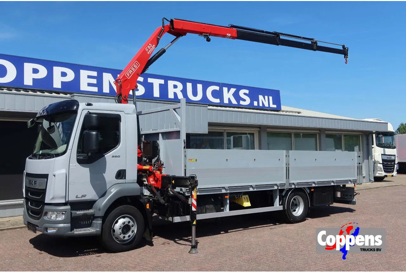 DAF LF 260 FA Openwagen + Kraan Fassi F85 B023+ Radio controle - Autocarro con pianale/ Cassone fisso: foto 1 DAF LF 260 FA Openwagen + Kraan Fassi F85 B023+ Radio controle - Autocarro con pianale/ Cassone fisso: foto 1