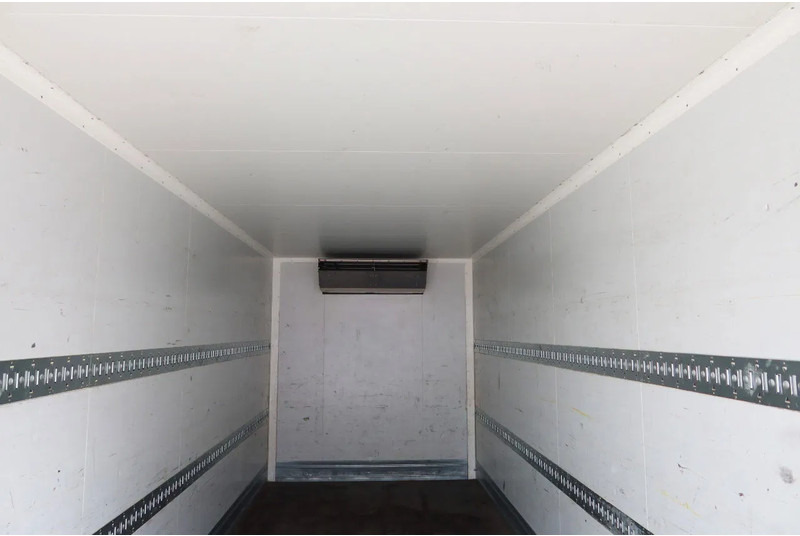 DAF LF 290 Koel/Vries+Klep 1500 kg Thermoking T 600R - Autocarro frigorifero: foto 4 DAF LF 290 Koel/Vries+Klep 1500 kg Thermoking T 600R - Autocarro frigorifero: foto 4