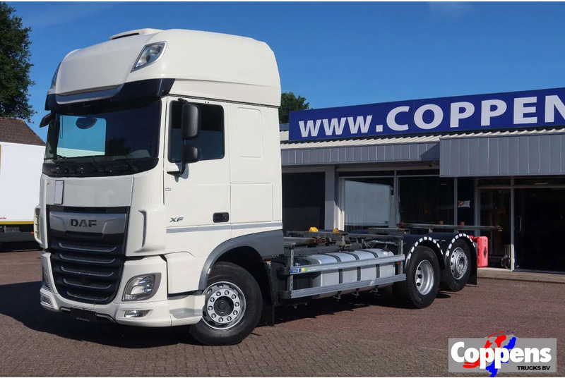 DAF XF 106.450 Wissellaadbaksysteem / Chassis - Autocarro portacontainer/ Caisse interchangeable: foto 1 DAF XF 106.450 Wissellaadbaksysteem / Chassis - Autocarro portacontainer/ Caisse interchangeable: foto 1