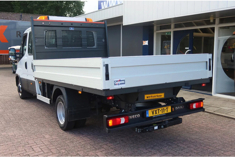 Iveco Daily 35C16 HI Matic Dubbele cabine open 7 persoons uitvoering. Dubbel lucht achter as. 3.0 L motor - Furgone, Furgone doppia cabina: foto 3 Iveco Daily 35C16 HI Matic Dubbele cabine open 7 persoons uitvoering. Dubbel lucht achter as. 3.0 L motor - Furgone, Furgone doppia cabina: foto 3