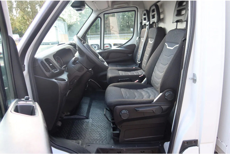 Iveco Daily 35S16 Bakwagen + Laadklep 750kg - Furgone box: foto 4 Iveco Daily 35S16 Bakwagen + Laadklep 750kg - Furgone box: foto 4