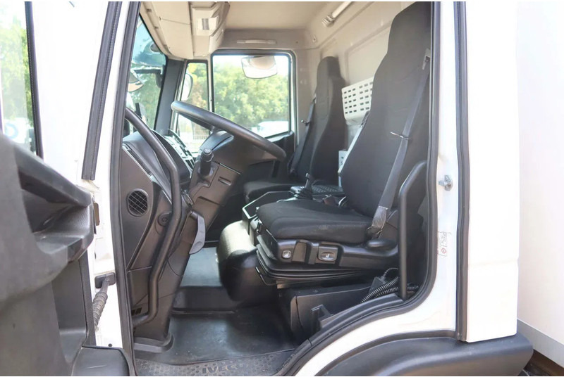 Iveco EuroCargo 120 El 210L Carrier Supra 850 MT Koel/Vries+Klep Bitemp met verplaatsbare wand - Autocarro frigorifero: foto 5 Iveco EuroCargo 120 El 210L Carrier Supra 850 MT Koel/Vries+Klep Bitemp met verplaatsbare wand - Autocarro frigorifero: foto 5