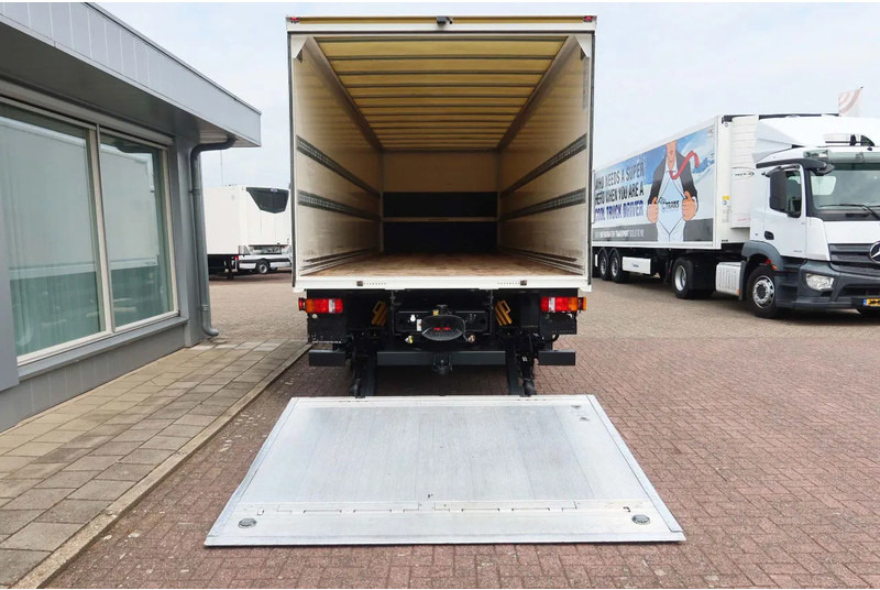 MAN 26.320 TGM Bak+Klep stuur lift as Bar klep 2.000 kg - Autocarro furgonato: foto 4 MAN 26.320 TGM Bak+Klep stuur lift as Bar klep 2.000 kg - Autocarro furgonato: foto 4