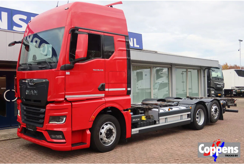 MAN TGX 26.510 GX 6X2 intarder - Autocarro portacontainer/ Caisse interchangeable: foto 1 MAN TGX 26.510 GX 6X2 intarder - Autocarro portacontainer/ Caisse interchangeable: foto 1