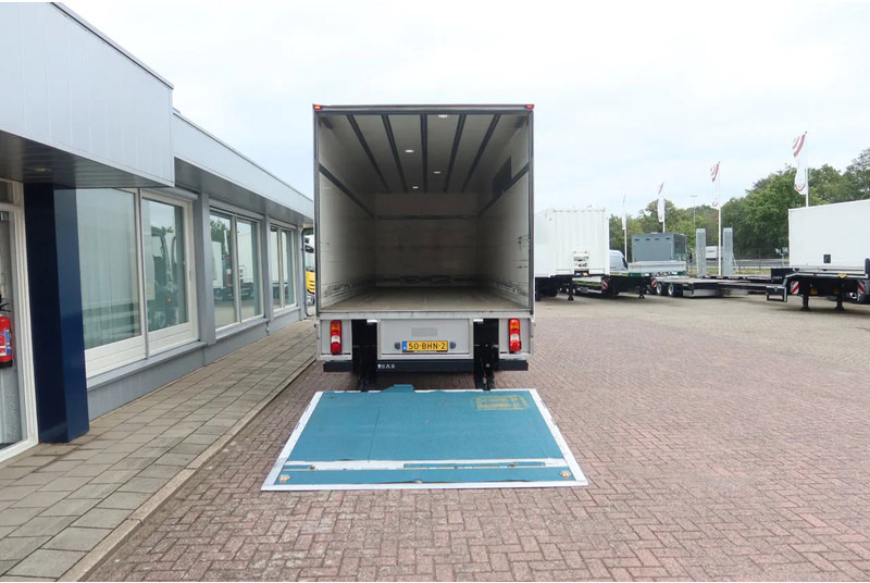 Mercedes-Benz Antos 1924 LL Bakwagen + laadklep 2500 kg - Autocarro furgonato: foto 4 Mercedes-Benz Antos 1924 LL Bakwagen + laadklep 2500 kg - Autocarro furgonato: foto 4