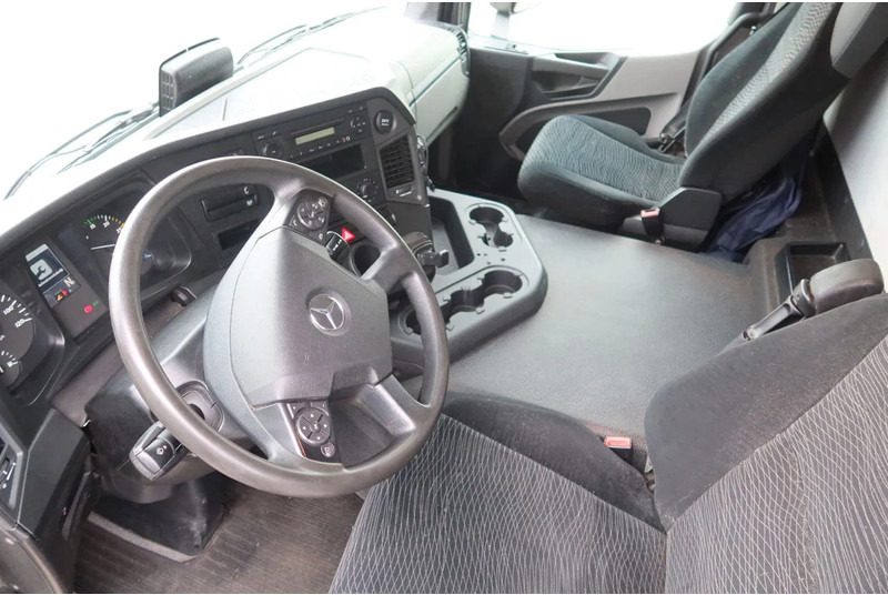 Mercedes-Benz Antos 1924 LL Bakwagen + laadklep 2500 kg - Autocarro furgonato: foto 5 Mercedes-Benz Antos 1924 LL Bakwagen + laadklep 2500 kg - Autocarro furgonato: foto 5