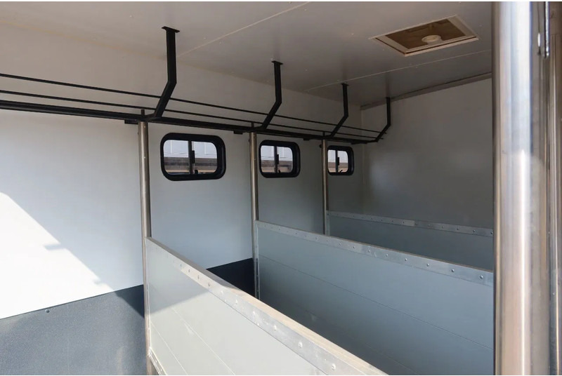 Mercedes-Benz Atego 816 L 3 Paarden/4 Ponies Nieuwe APK + nieuwe accu. - Van trasporto cavalli: foto 3 Mercedes-Benz Atego 816 L 3 Paarden/4 Ponies Nieuwe APK + nieuwe accu. - Van trasporto cavalli: foto 3