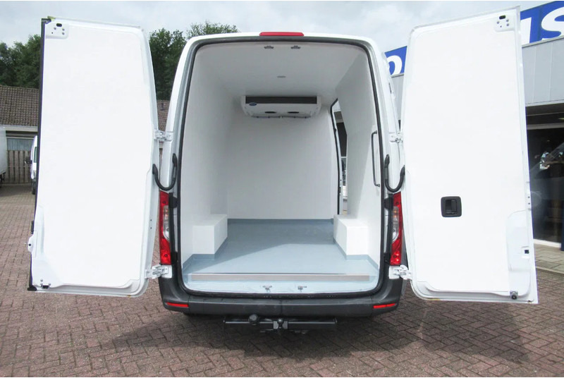Mercedes-Benz Sprinter 317 CDI Koel / Vries/ verwarmen Carrier Xarios 350 + 220 volt nacht stekkerL2/H2 - Furgone frigo: foto 3 Mercedes-Benz Sprinter 317 CDI Koel / Vries/ verwarmen Carrier Xarios 350 + 220 volt nacht stekkerL2/H2 - Furgone frigo: foto 3