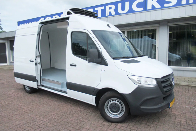 Mercedes-Benz Sprinter 317 CDI Koel / Vries/ verwarmen Carrier Xarios 350 + 220 volt nacht stekkerL2/H2 - Furgone frigo: foto 2 Mercedes-Benz Sprinter 317 CDI Koel / Vries/ verwarmen Carrier Xarios 350 + 220 volt nacht stekkerL2/H2 - Furgone frigo: foto 2