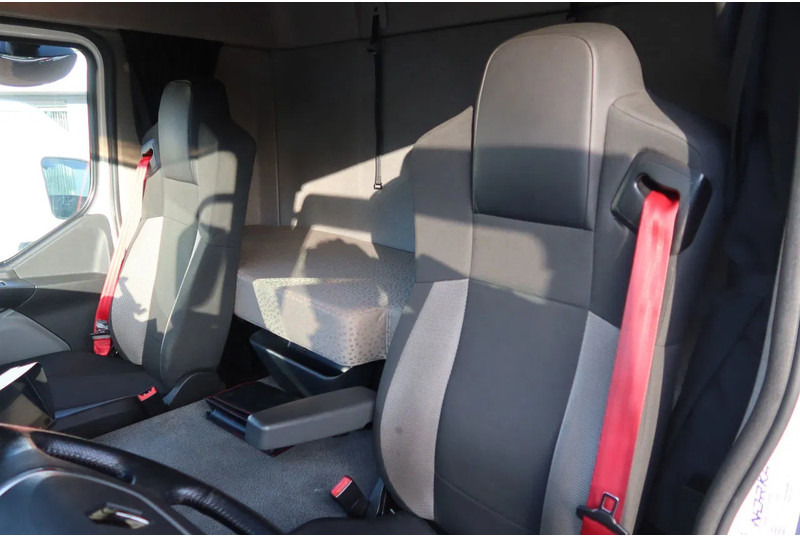 Renault D250 Bakwagen + Laadklep Deuren - Autocarro furgonato: foto 5 Renault D250 Bakwagen + Laadklep Deuren - Autocarro furgonato: foto 5